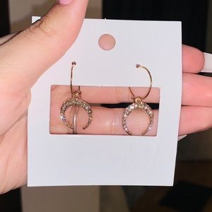 Cute H&M earrings.